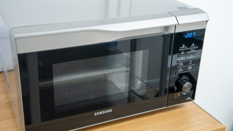 Can You Microwave an Aluminum Tray Safely at Home?